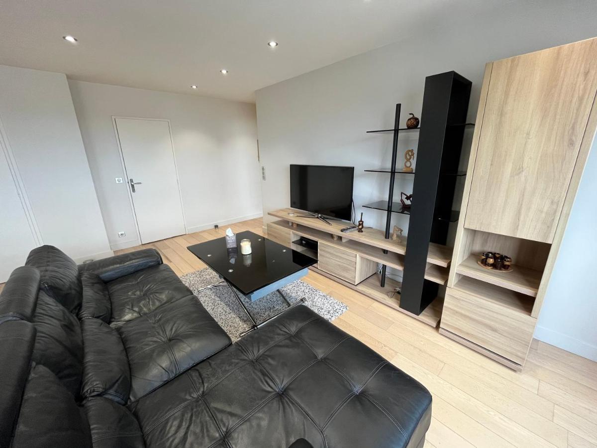 Appartamento Le Richelieu Courbevoie Esterno foto